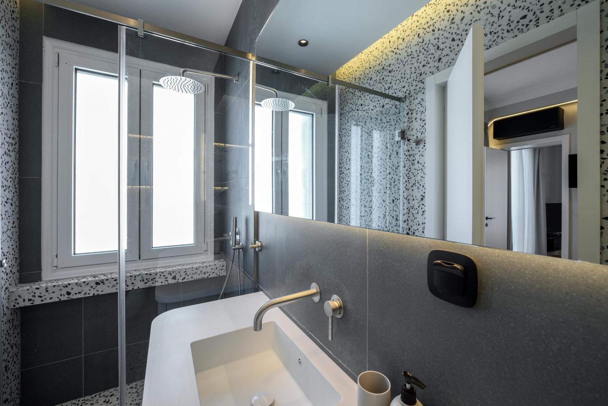 King Apartment Thessaloniki By Luxlikehome Luaran gambar